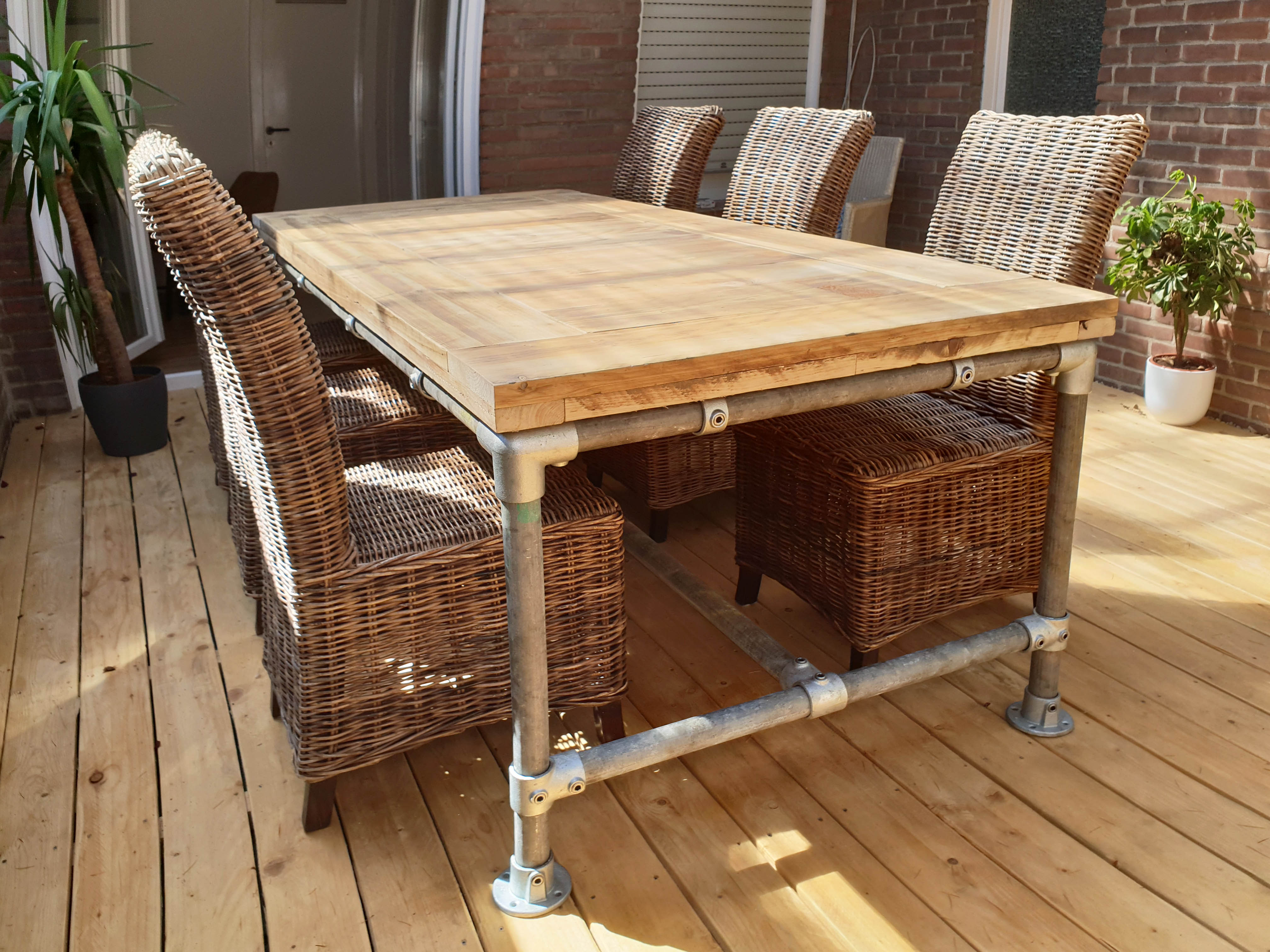 Moderne Tisch Modell TOSCANA Industrie Stil Massive Esstisch Gerüst Holz Steigerhout Loft Vintage Ga